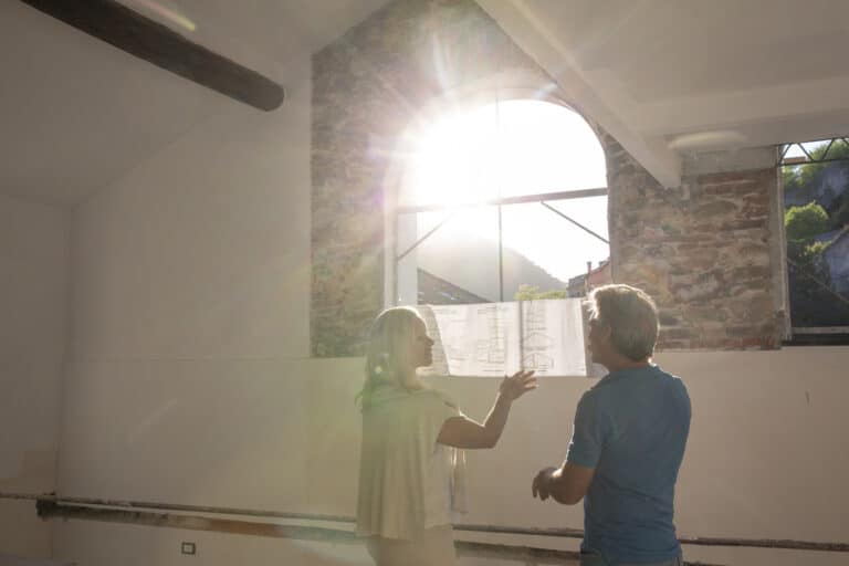 ulovlig seksjonering - to mennesker i en bolig