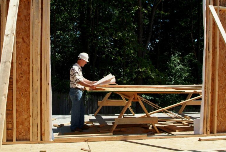 sideordnede underentreprenører - mann som sager